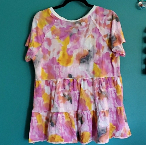 Torrid Tie Dye Short Sleeve Tee Size 2 - Picture 2 of 3